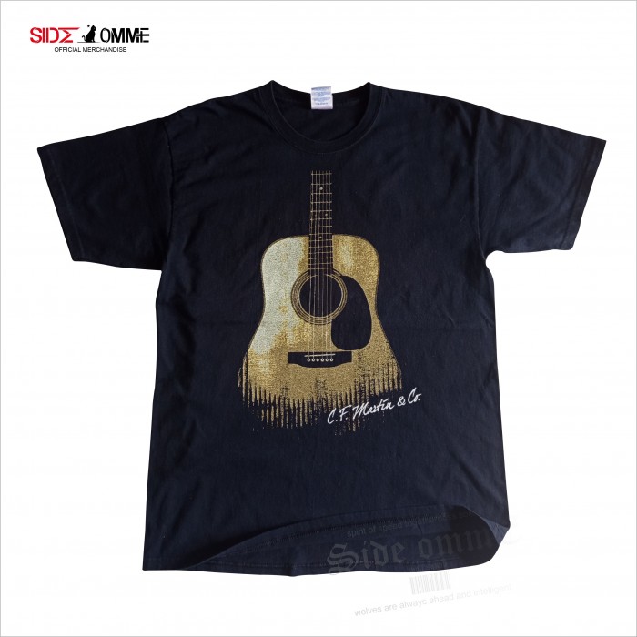 Official Merchandise CF MARTIN & CO - GUITAR